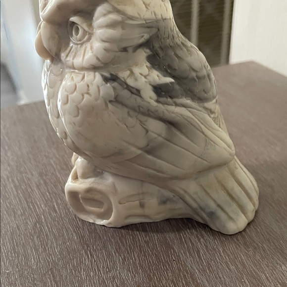 Cream Owl Sculpture Solid Bone - Picture 8 of 9